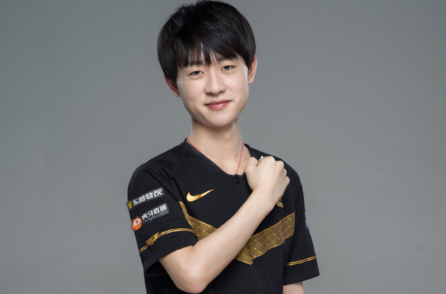 联赛中的每 联赛中的每